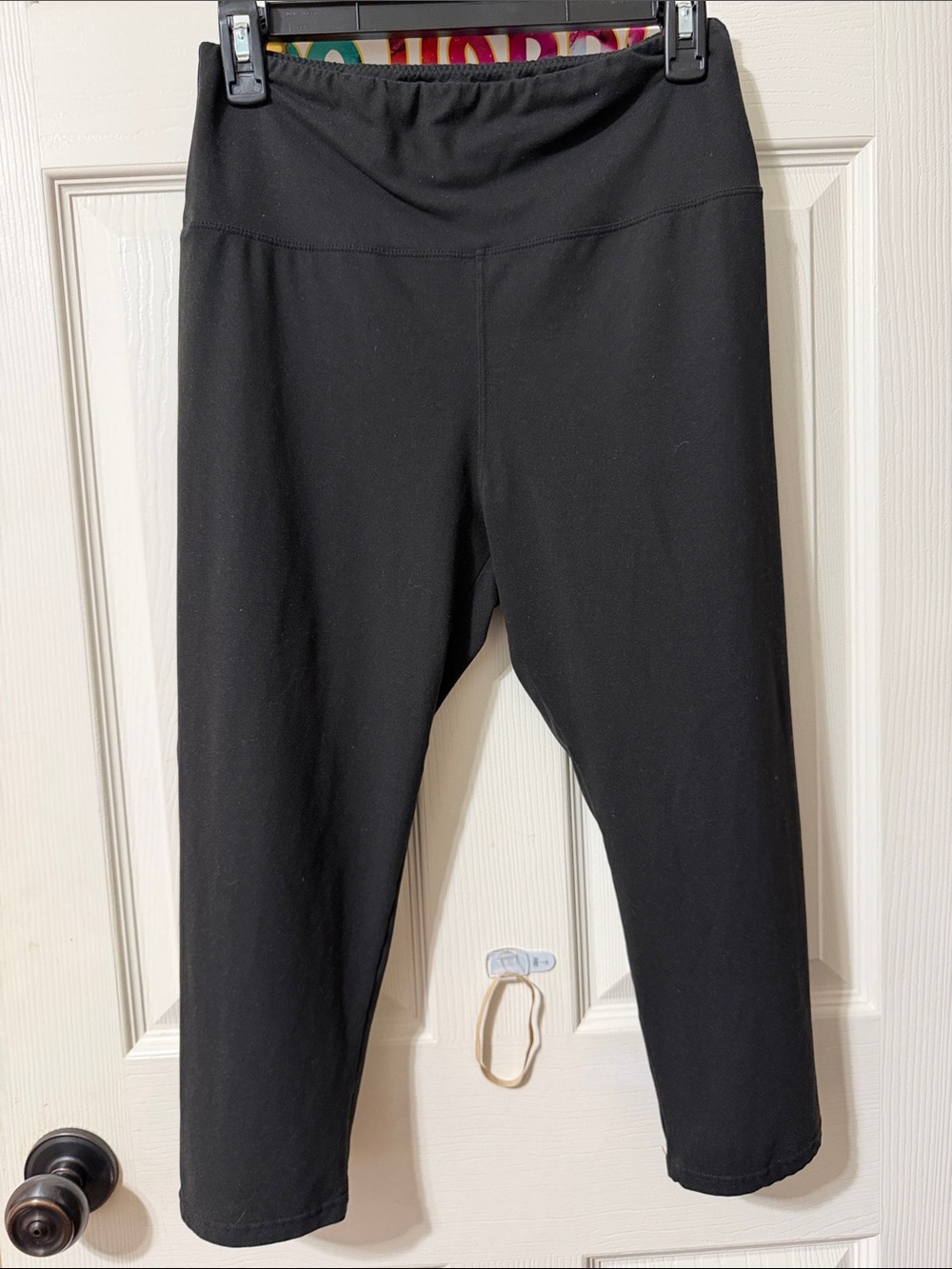 Source Unknown Black Capri Athletic Leggings